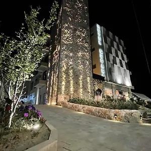 hotel-qeparo.albaniahotels.org/
