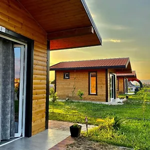 https://natyra-e-ishullit.albaniahotels.org